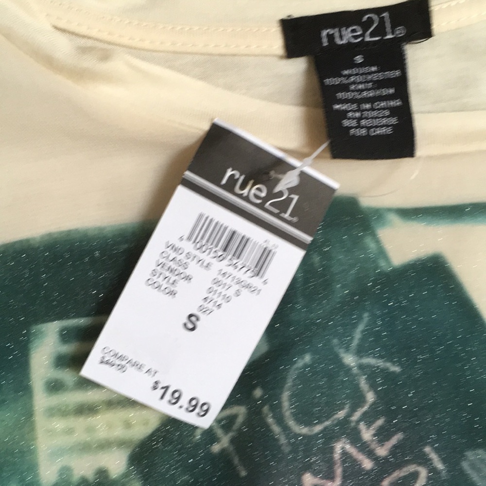 New Rue21 semi-sheer Sparkly Graphic Top S - Picture 3 of 5
